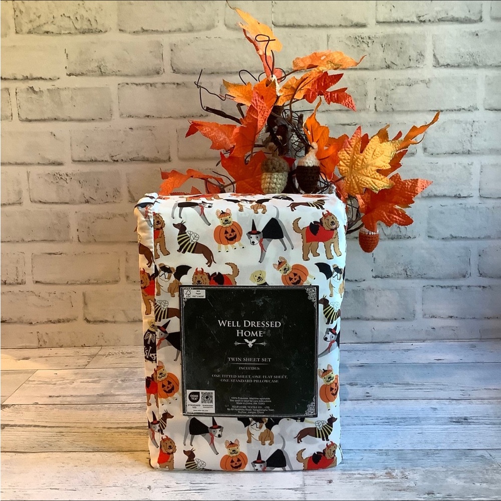 Well Dressed Home Halloween Dogs Allover Printed Twin Sheet Set